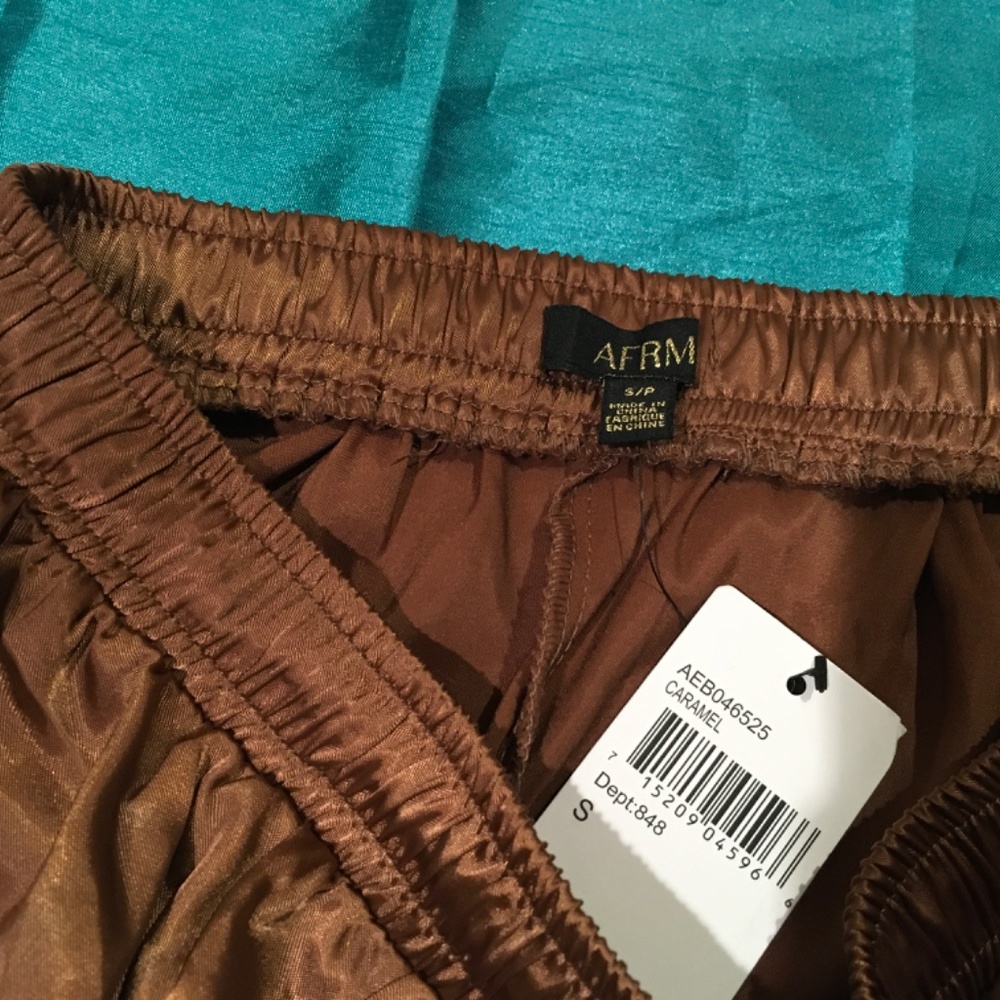 AFRM SHIRT AND PANT - Picture 4 of 7